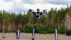 Ukrainada 20 km masofaga ucha oladigan optik tolali FPV-dronlar sinovdan o‘tkazildi
