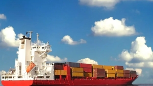 AQSh Xitoy kemalariga port yig‘imlarini kamaytirdi