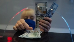 O'zbekistonda dollar kursi yana oshdi