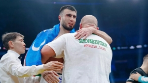 “Jalolov Usikdan o‘rnak olishi kerak” — O‘zbek bokschisiga qarshi tanqidlar ko‘paymoqda