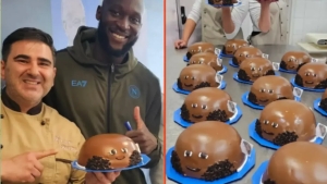 Romelu Lukakuga ajoyib sovg‘a – tort ko‘rinishidagi o‘zi! (video)