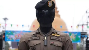 Tailandda sun’iy intellektga ega birinchi robot-politsiyachi ish boshladi