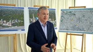 Shavkat Mirziyoyev Samarqandda Imom Buxoriy maqbarasini ziyorat qildi