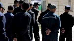 Shavkat Mirziyoyev jazo muddatini o‘tayotgan 488 nafar shaxsni afv etdi