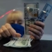 O'zbekistonda dollar kursi yana oshdi
