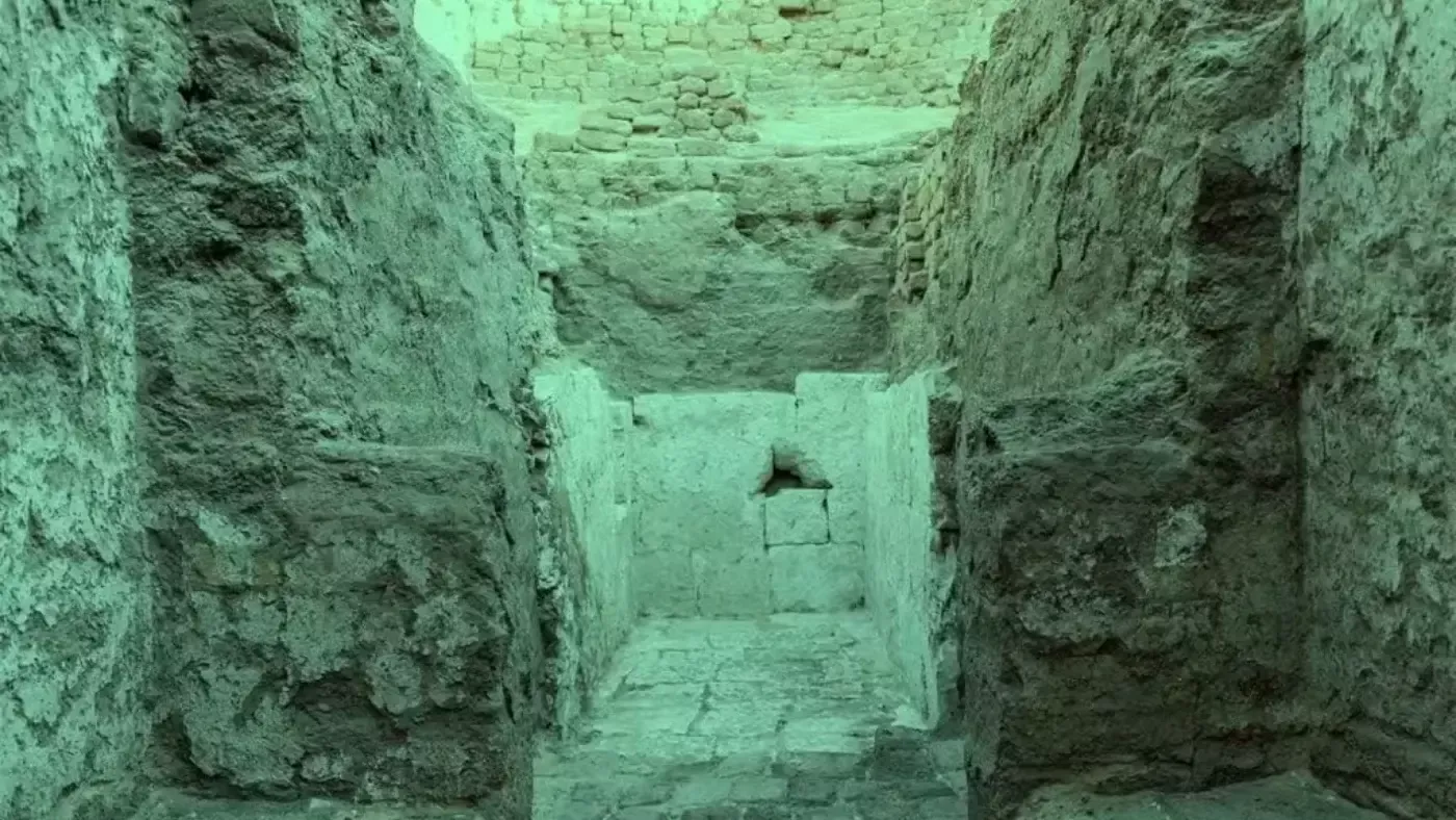 Misrda 3600 yil avval hukmronlik qilgan podshohning qabri topildi