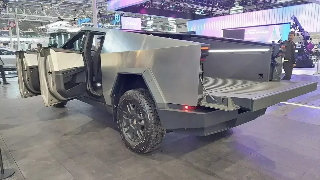 Tesla Cybertruck tomidagi nosozlik sabab qaytarib olinmoqda