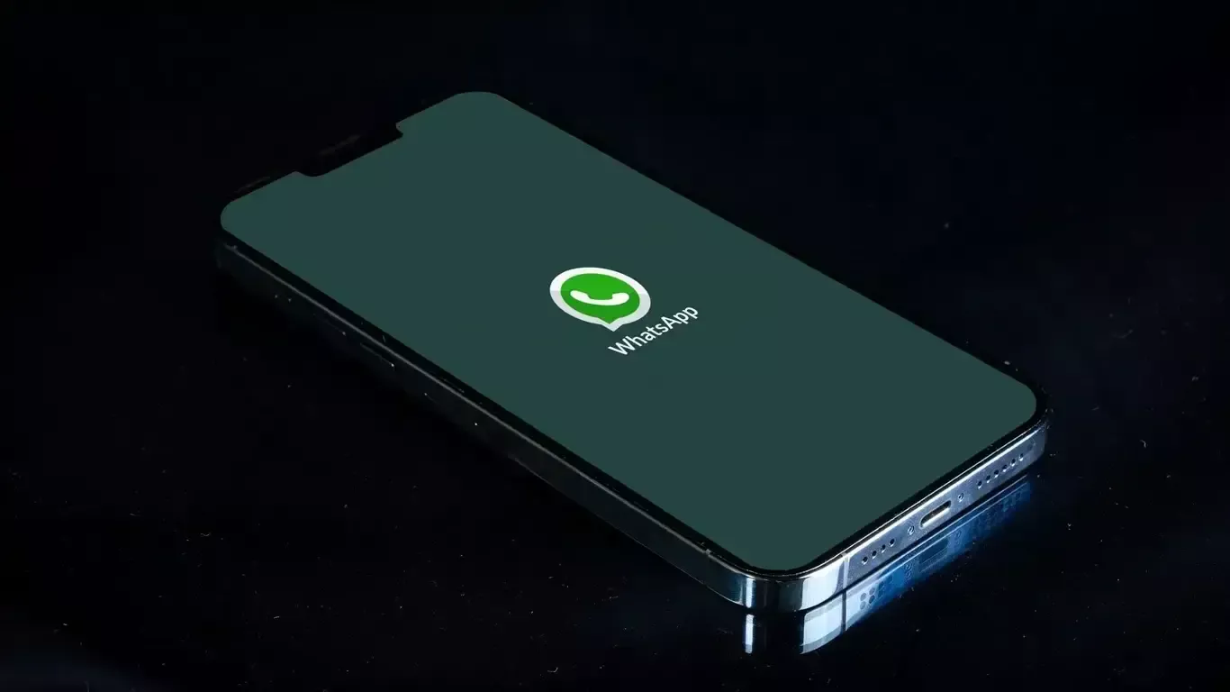 WhatsApp iPhone uchun ovozli xabar matniga tanlov qo‘shmoqda