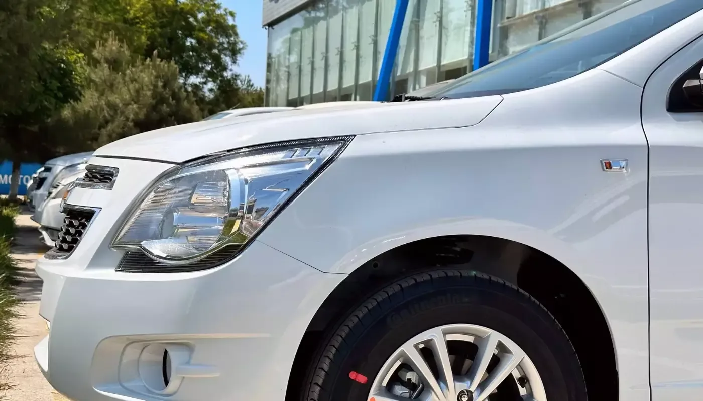 Avtosalonlar Chevrolet Cobalt eksportini navbat kutmasdan olib ketishni taklif qilmoqda