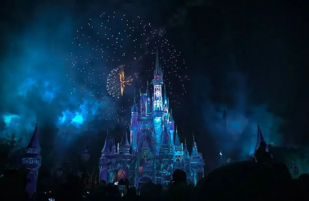 Disney Yaqin Sharqda ilk bor «Disneylend» ochadi: BAA turizm markaziga aylanmoqda!