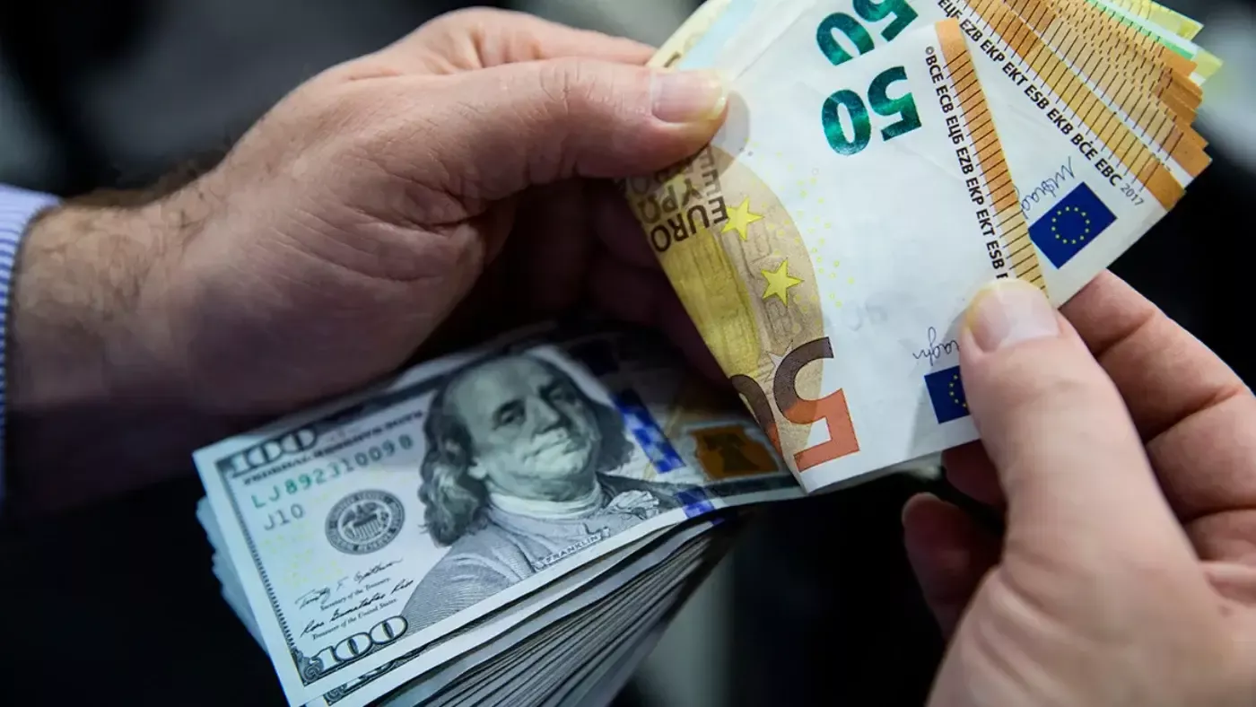 Markaziy bank yangi valyuta kurslarini e’lon qildi